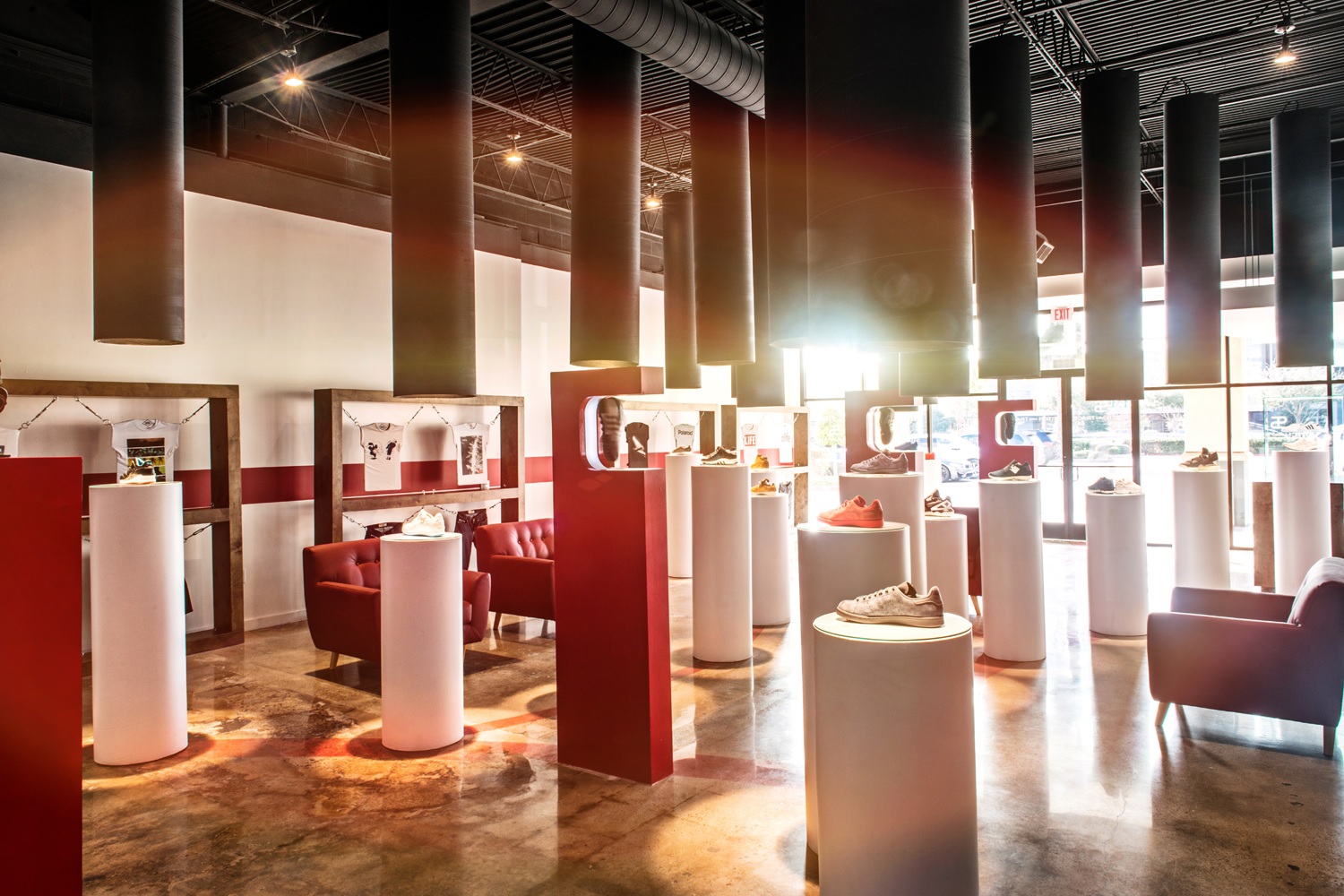 AN INSIDE LOOK AT HOUSTON’S STITCH & TRACE AN INSIDE LOOK AT HOUSTON’S STITCH & TRACE