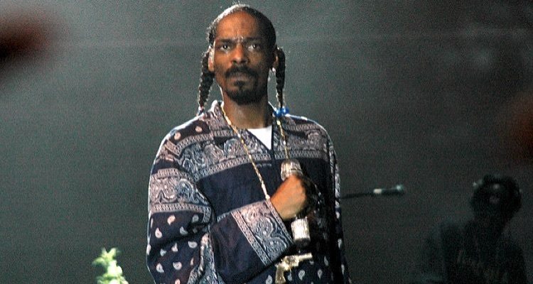 Snoop Dogg Battles Toronto Maple Leafs Over Marijuana Logo