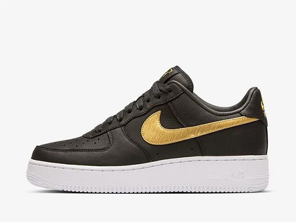 Roger Federer’s Long Standing No. 1 Ranking Earns Him a Special Edition Air Force 1 Roger Federer’s Long Standing No. 1 Ranking Earns Him a Special Edition Air Force 1