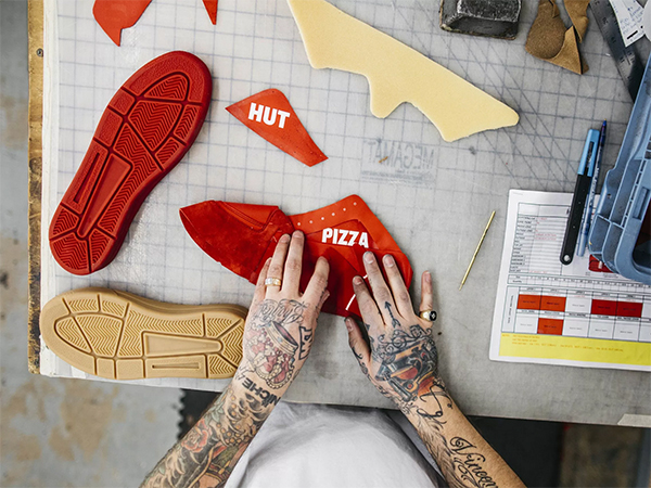 Pizza Hut’s Pie Tops IIs Drop This Week Pizza Hut’s Pie Tops IIs Drop This Week