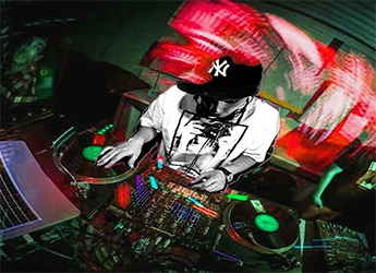 Luwi - Français (prod. by Philanthrope & Tusken) Luwi - Français (prod. by Philanthrope & Tusken)