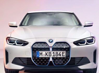 Introducing the All-Electric BMW i4 Plugged-in Performance