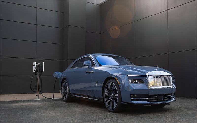 Beyond Beautiful Rolls-Royce Parades the Electric Spectre in Nashville