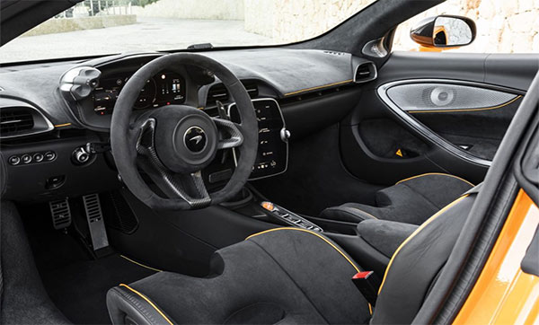 2025 Artura Spider