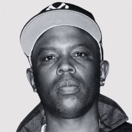 Oliver ‘Power’ Grant featuring black tones